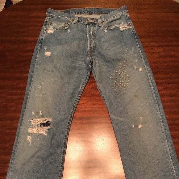 Men’s Distressed Levi’s Jeans - Size 32 - Picture 2 of 6